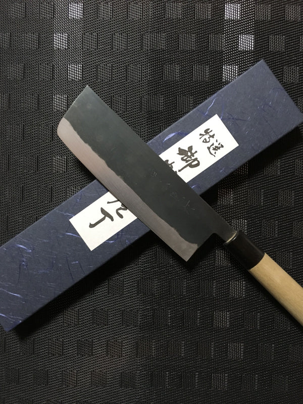 白山 黒打菜切包丁 180mm 水牛柄